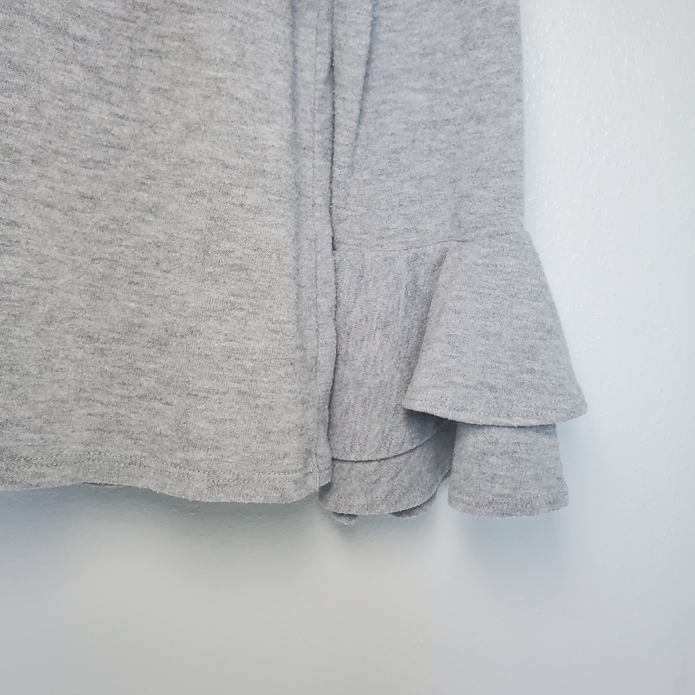 Alya Gray Long Sleeve Top Bell Sleeve Cut Out Mock Neck Academia Balletcore - Picture 5 of 6